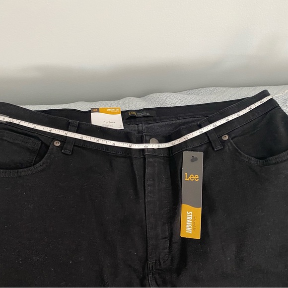 NWT Lee Relaxed Fit Short Straight Leg Black Jeans - Picture 2 of 10